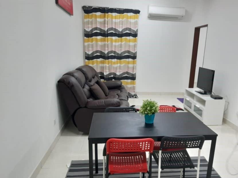 Afnan Homestay At Semenyih, Ascotte Boulevard Eksteriør billede