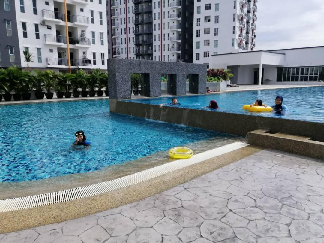 Afnan Homestay At Semenyih, Ascotte Boulevard Eksteriør billede